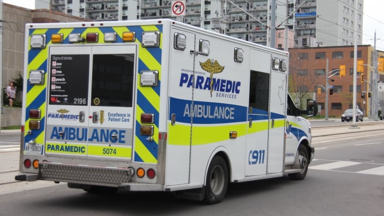 滑铁卢地区医院获得资金，救护车卸载延误问题缓解